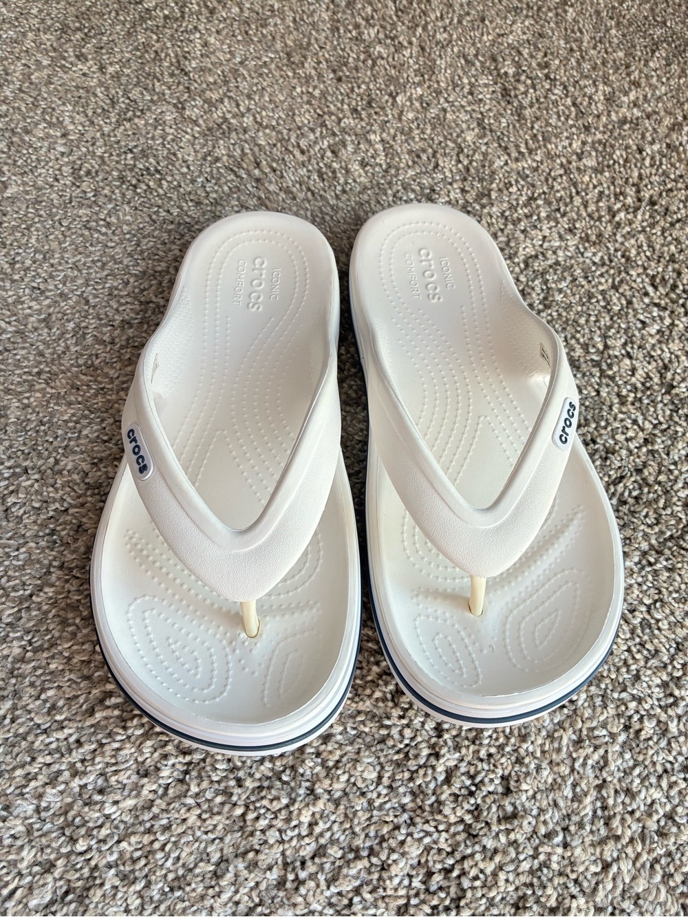 CROCS Bayaband Flip in White with Navy Trim - Picture 4 of 8